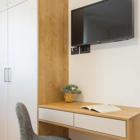 Apartment Family & Friends - Floor - Free Parking Pula